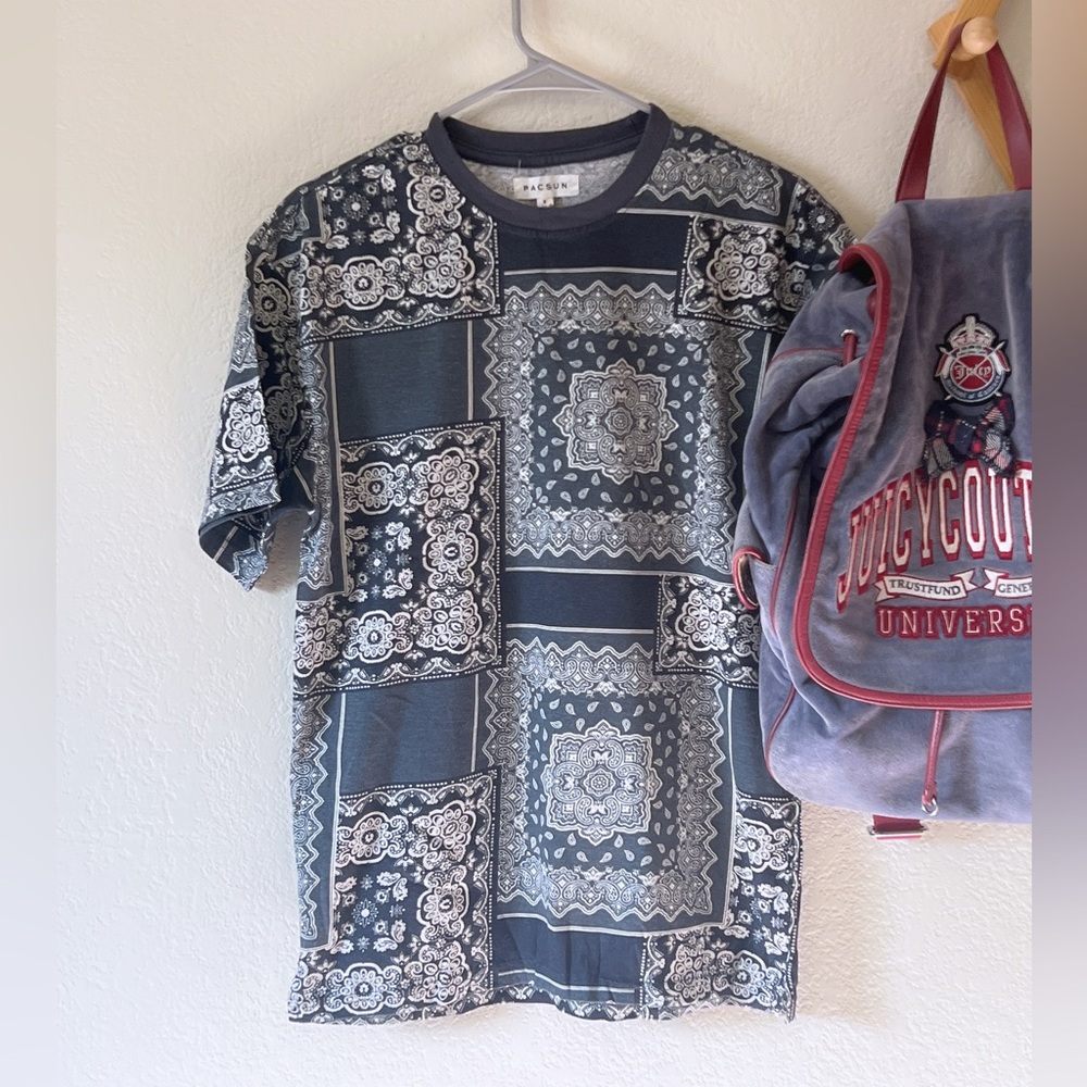 Pacsun Mosaic Design Tshirt - Picture 1 of 3